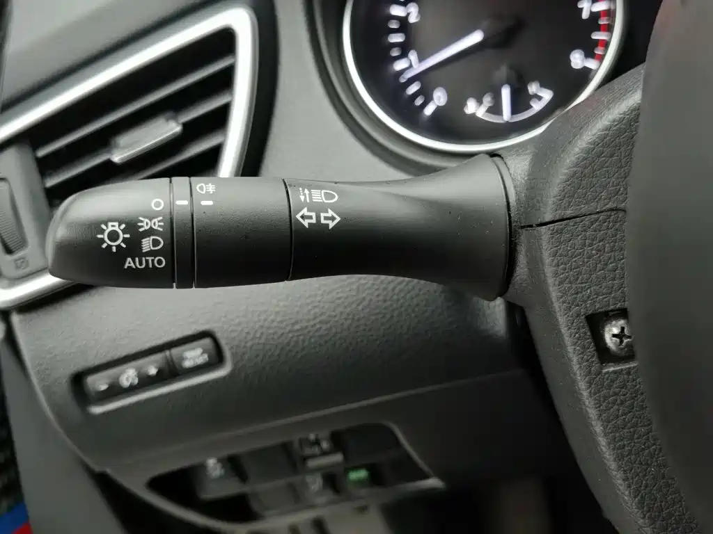 Nissan Qashqai — миниатюра 21