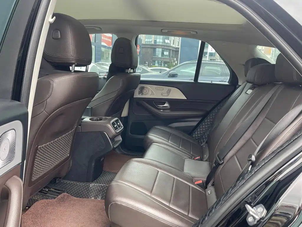 Mercedes-Benz GLE (Import) — миниатюра 9