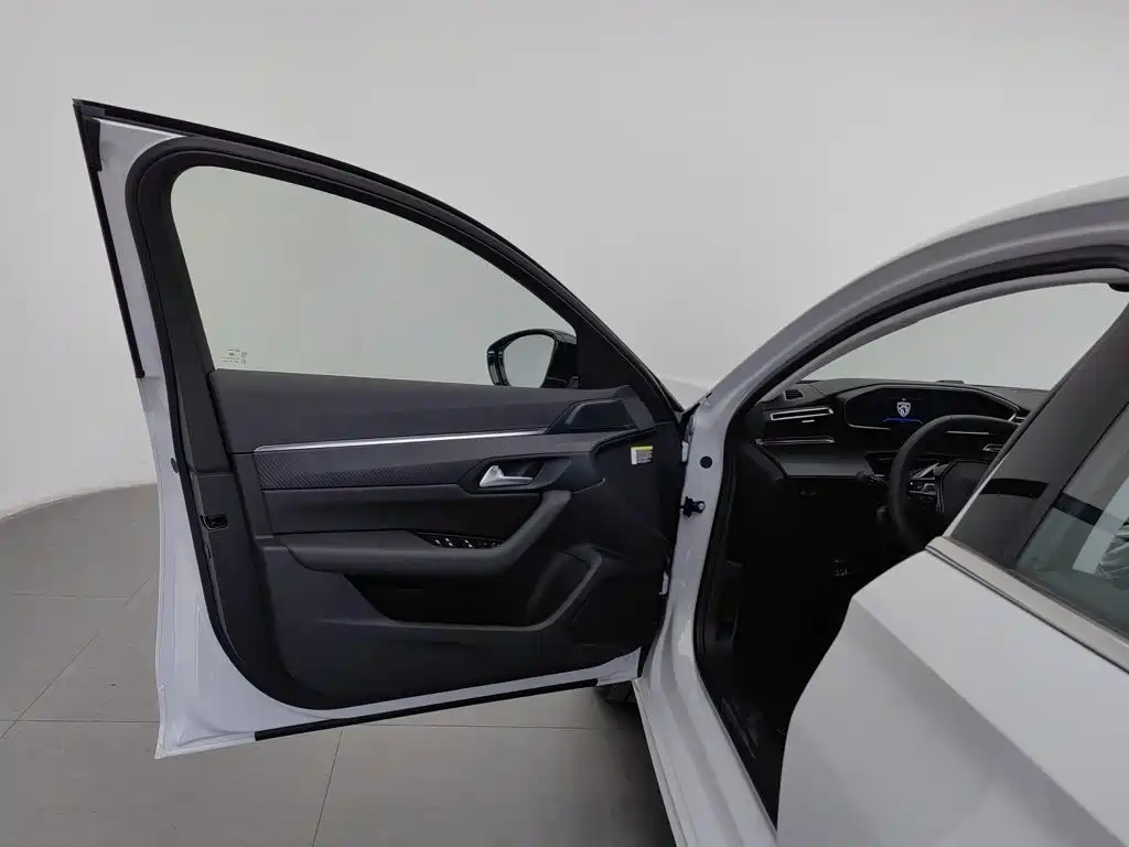 Peugeot 508 — миниатюра 8
