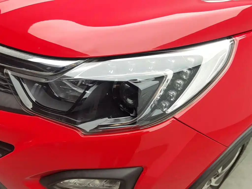 BYD Yuan — миниатюра 7
