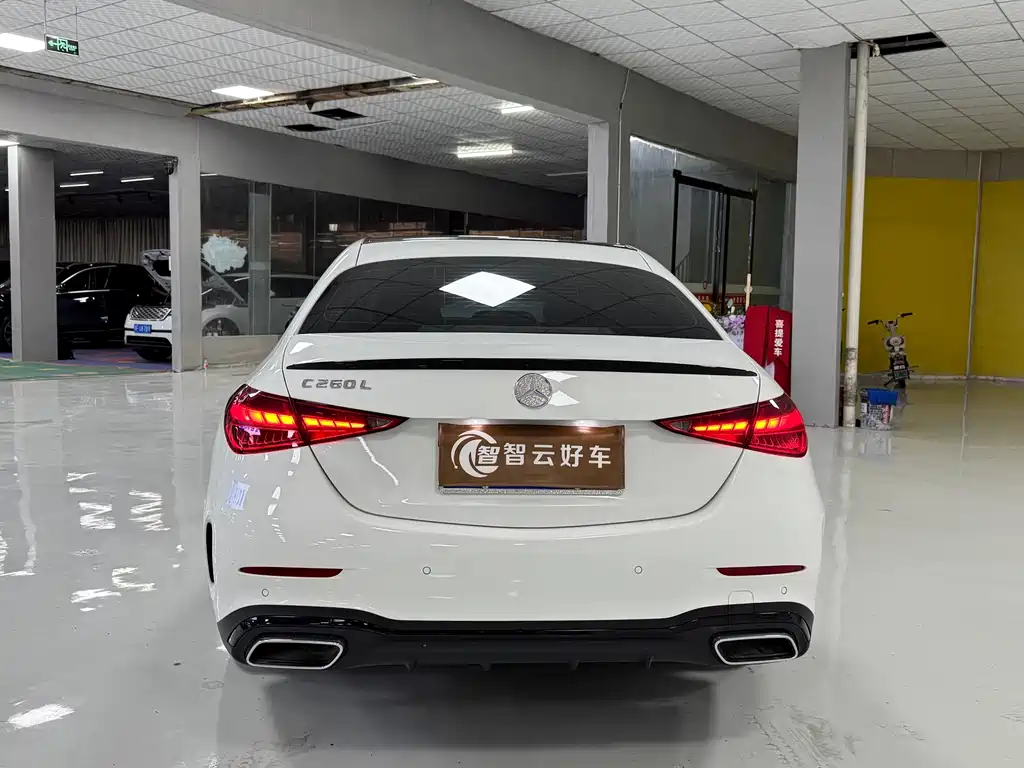 Mercedes-Benz C-Class — миниатюра 8