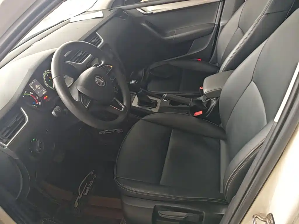 Skoda Octavia — миниатюра 15