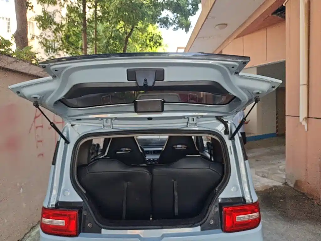 Wuling MINIEV — миниатюра 19