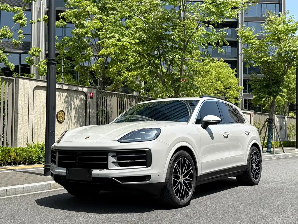 Porsche Cayenne 2025
