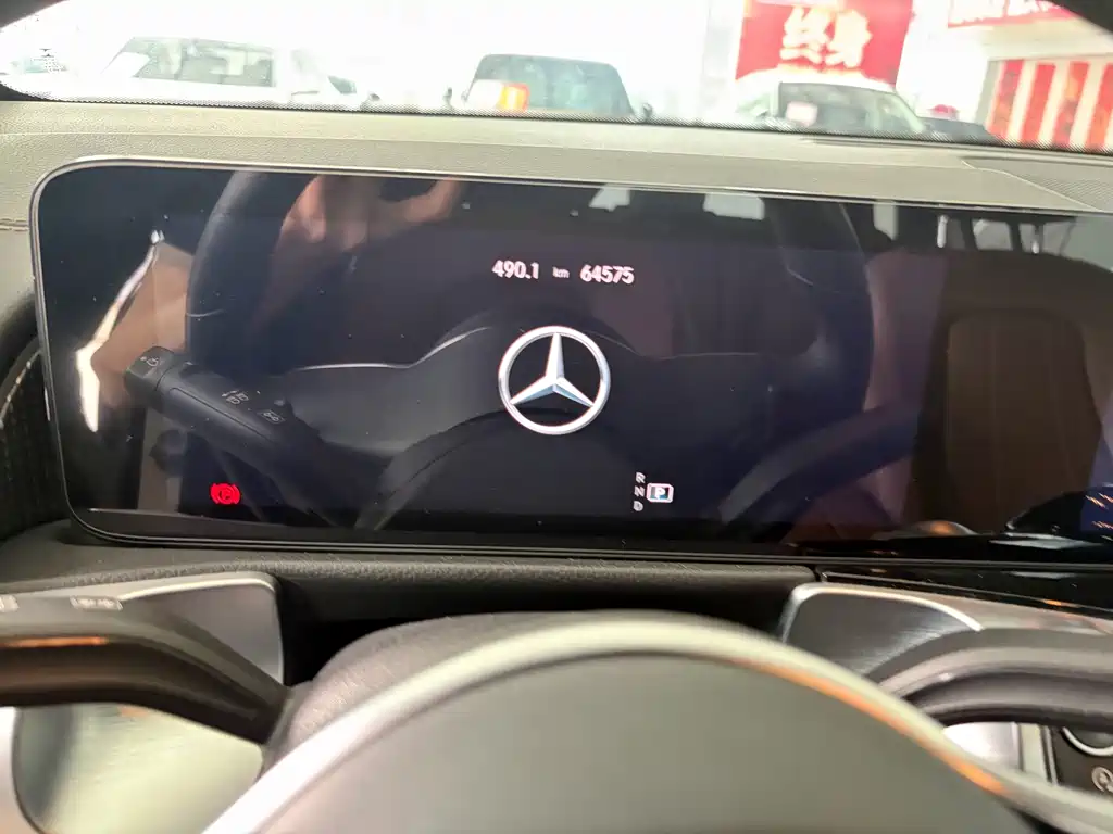 Mercedes-Benz GLB — миниатюра 10