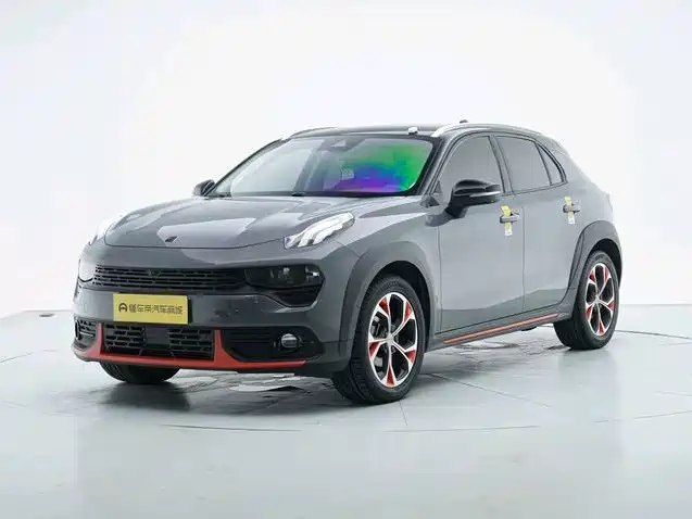 2018 Lynk & Co 02