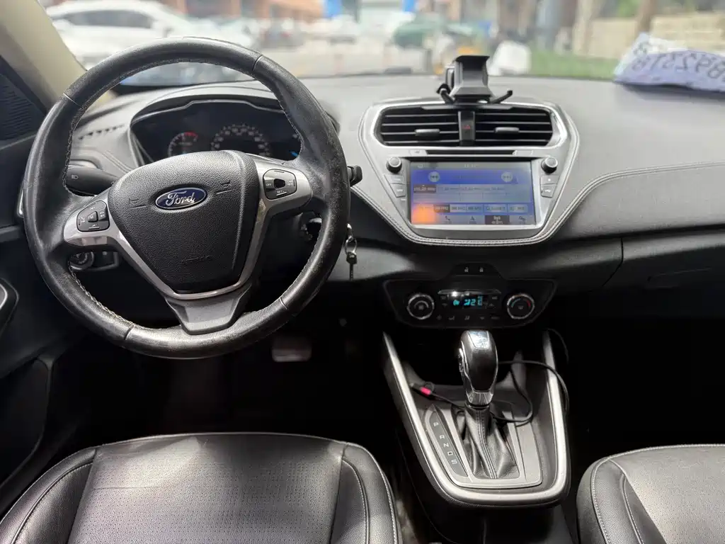 Ford Escort — миниатюра 9