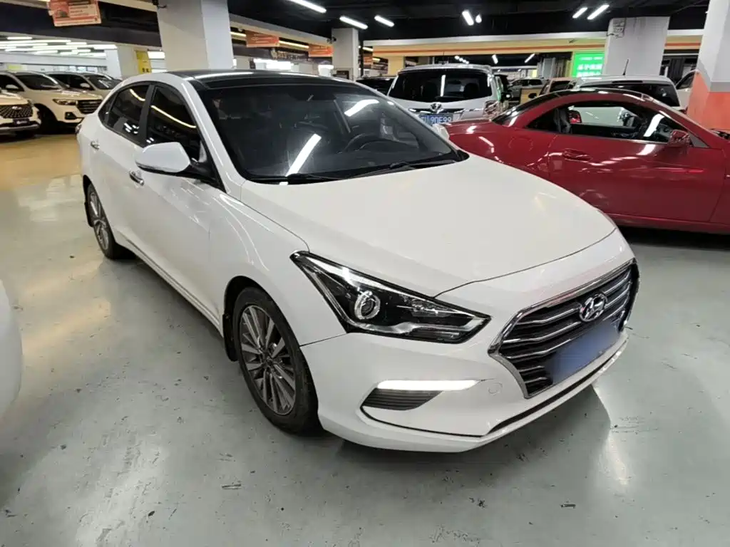 Hyundai Mistra — миниатюра 4