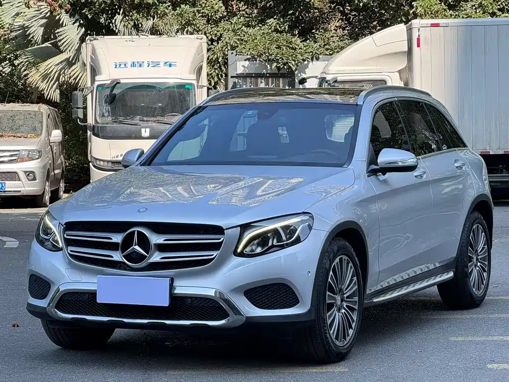 MERCEDES-BENZ GLC