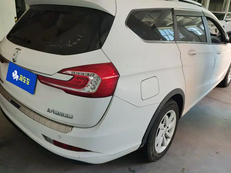 Baojun 310W — миниатюра 3