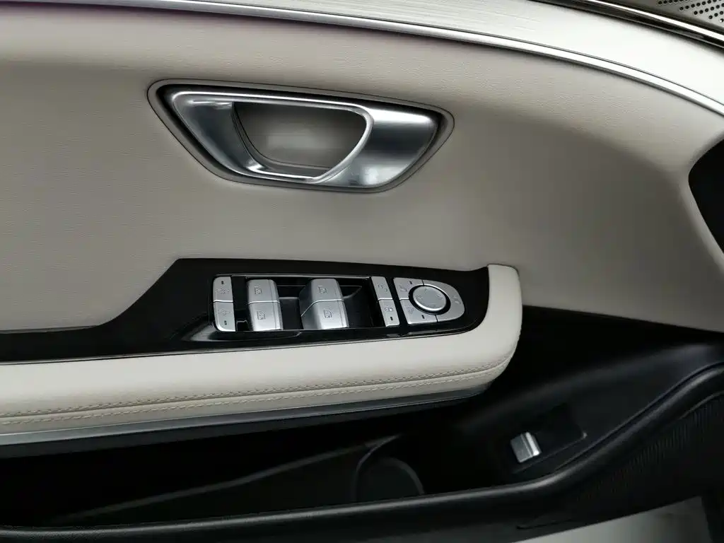 BYD Han — миниатюра 9