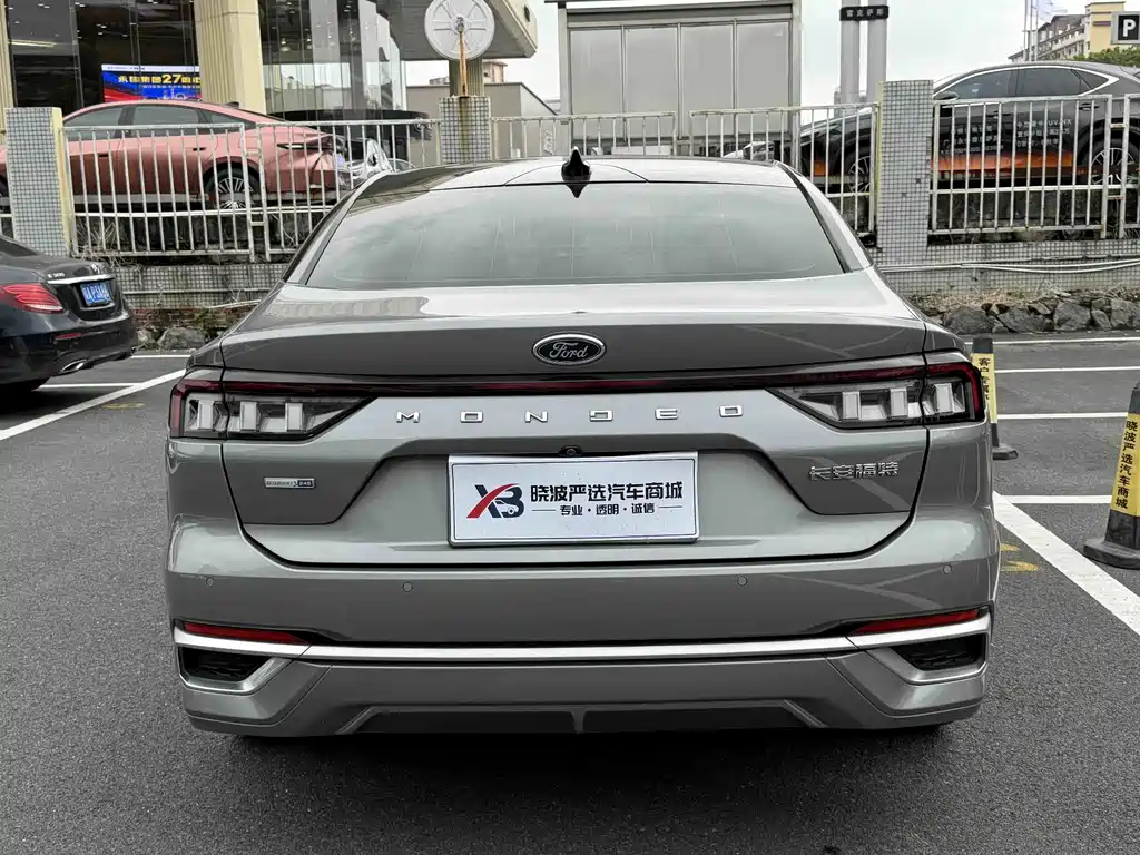 Ford Mondeo — миниатюра 11