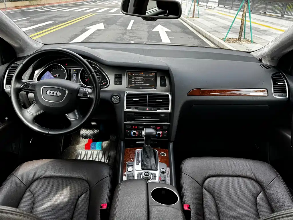 Audi Q7 — миниатюра 18