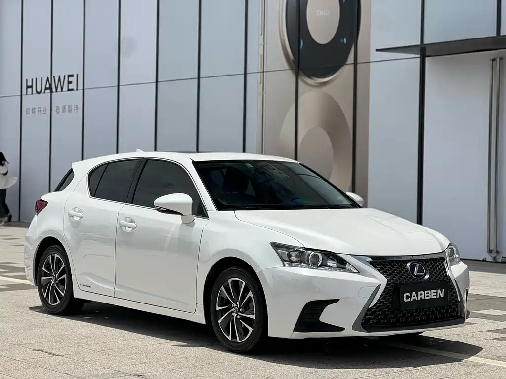 Lexus CT 2017 CT200h Comfort V