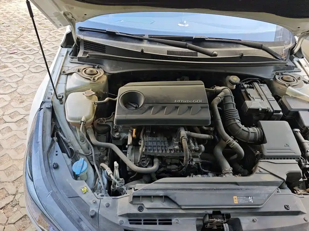 Hyundai Elantra — миниатюра 20