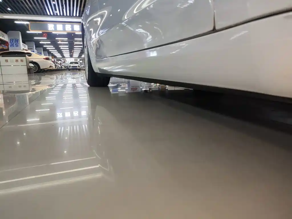 Tesla Model 3 — миниатюра 21