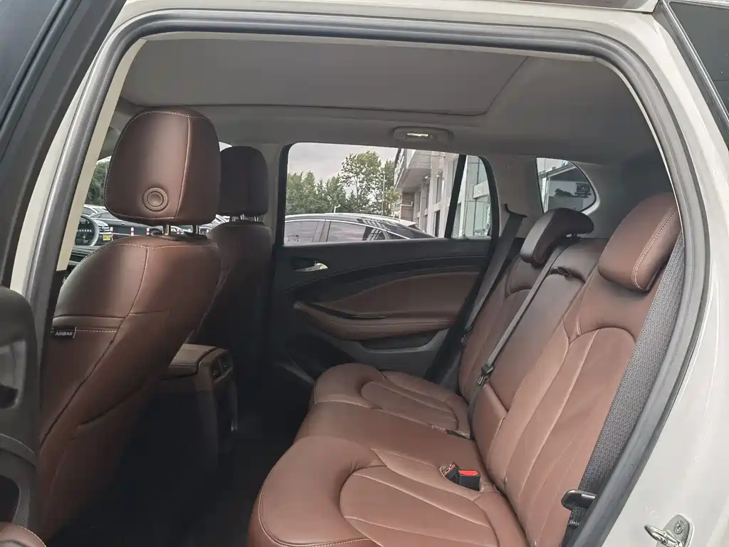 Buick Envision Plus — миниатюра 9