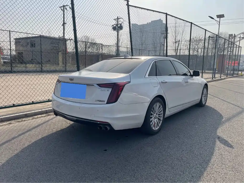 CADILLAC CT6