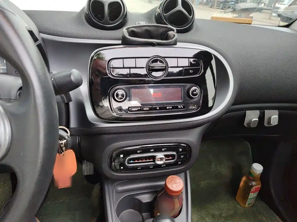 smart Smart Fortwo — миниатюра 6