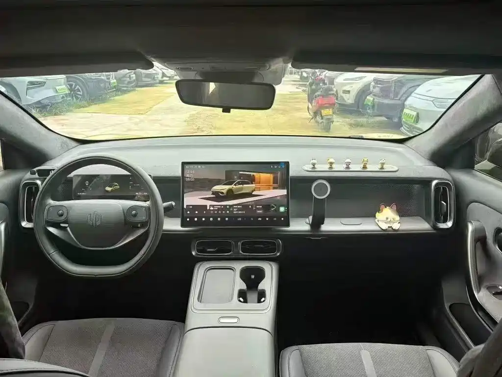 Leapmotor Leapmotor Lafa5 — миниатюра 4