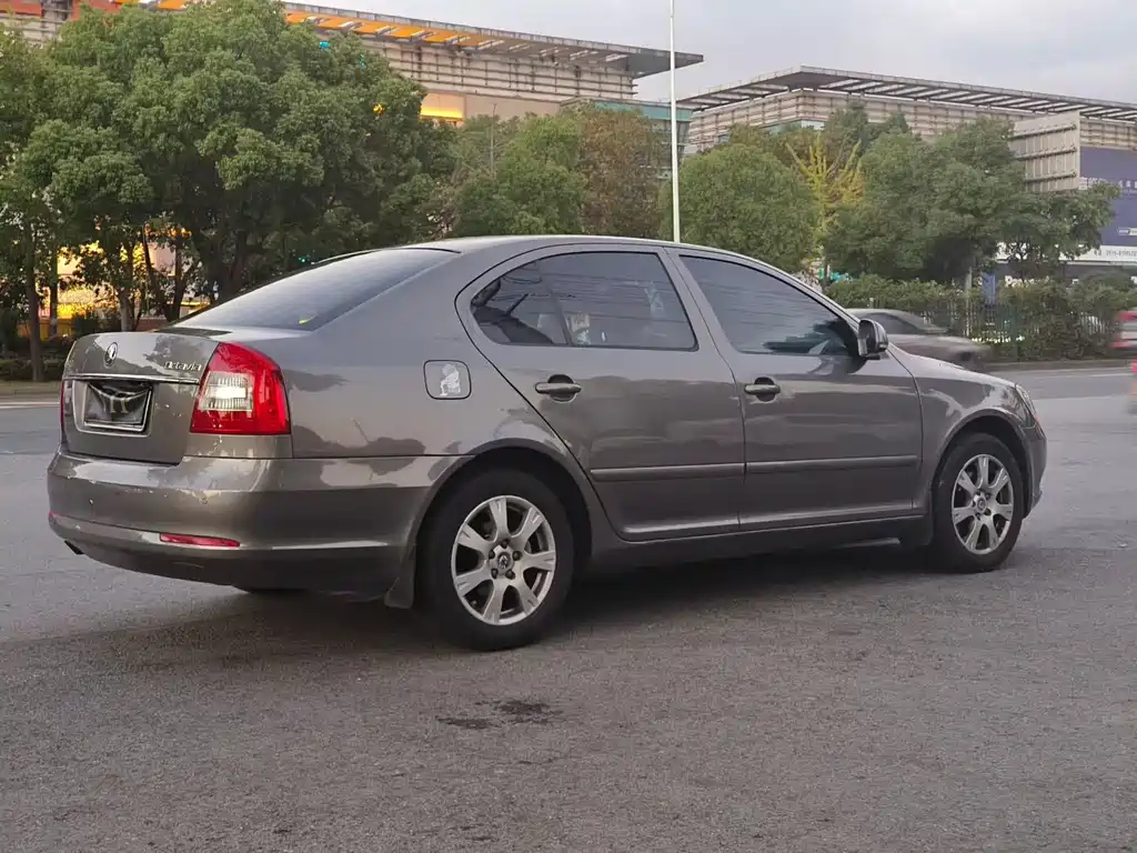Skoda Octavia — миниатюра 7