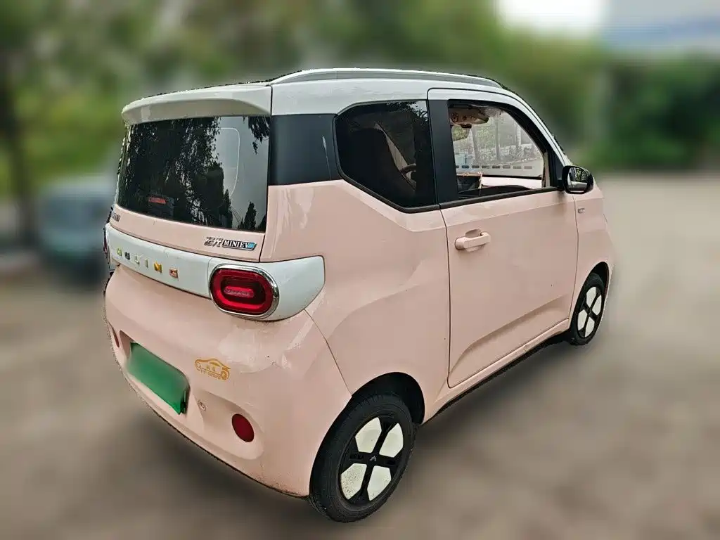 Wuling MINIEV — миниатюра 6