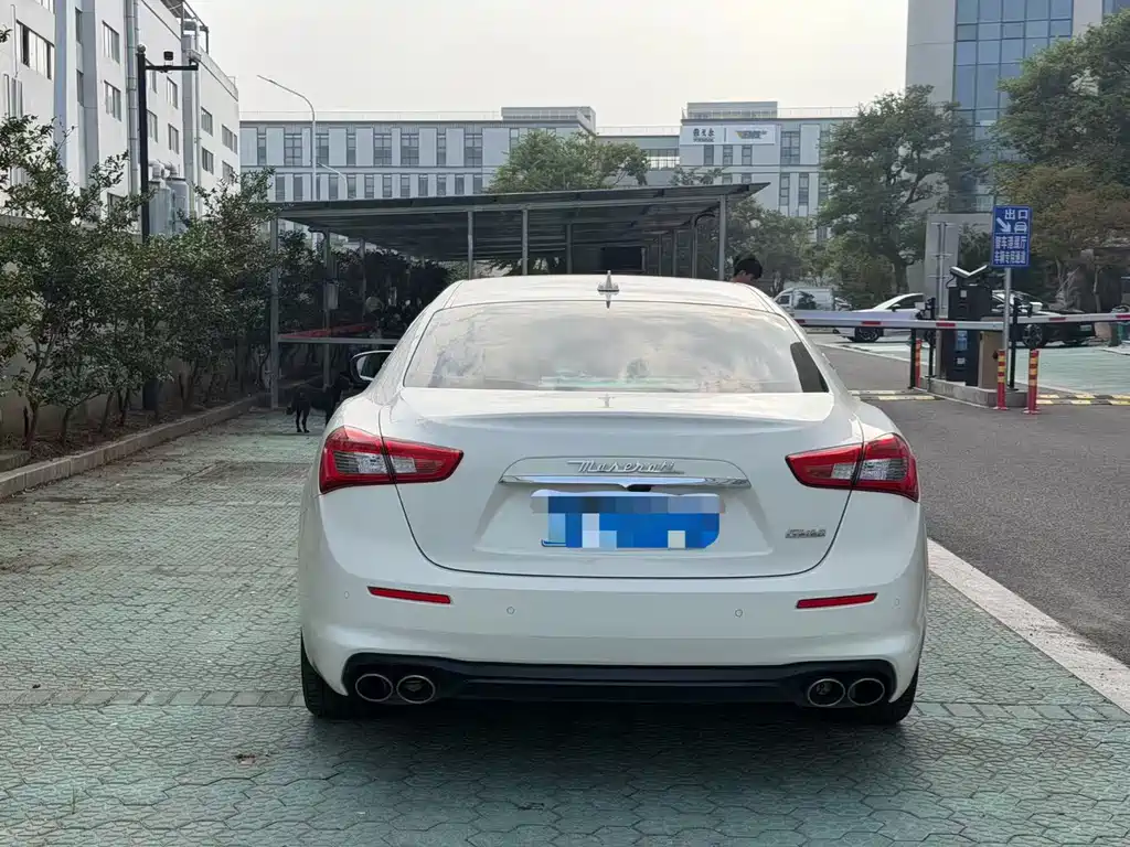 Maserati Ghibli — миниатюра 6