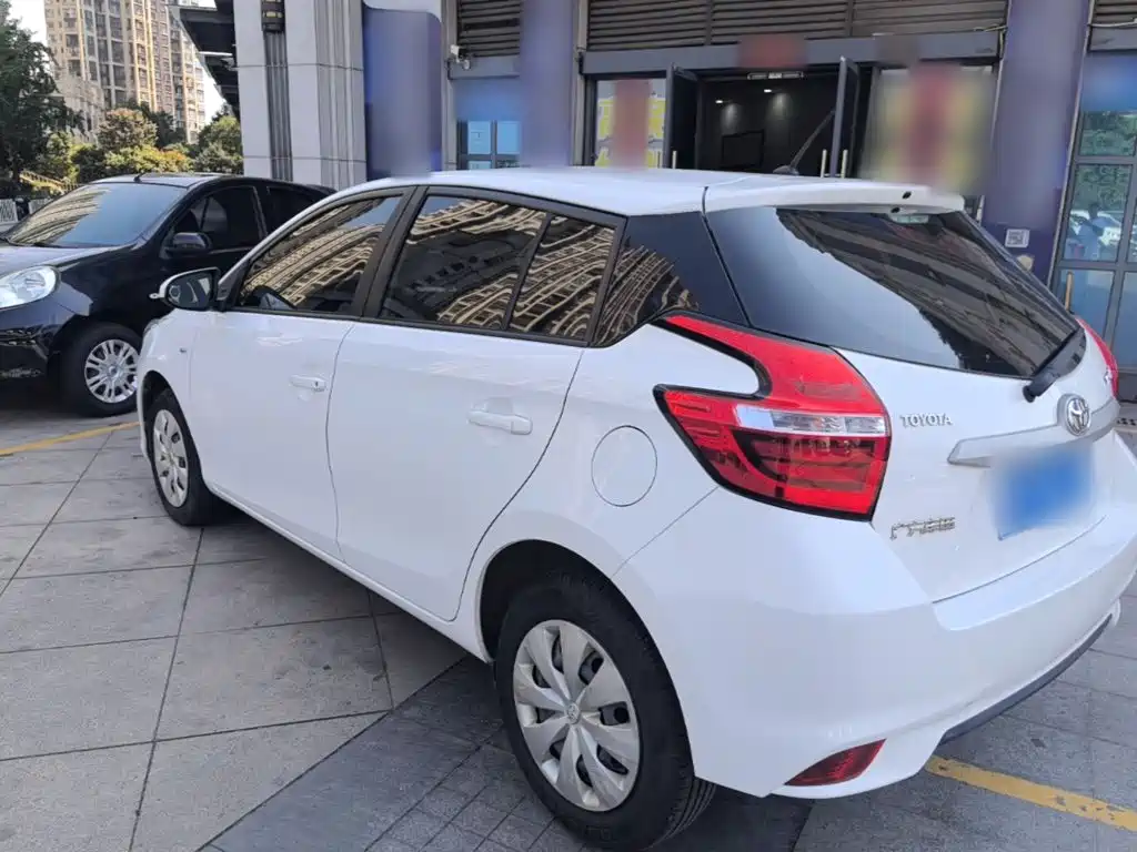 Toyota Yaris L — миниатюра 5