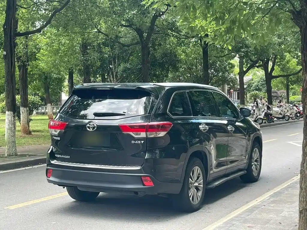 Toyota Highlander — миниатюра 17