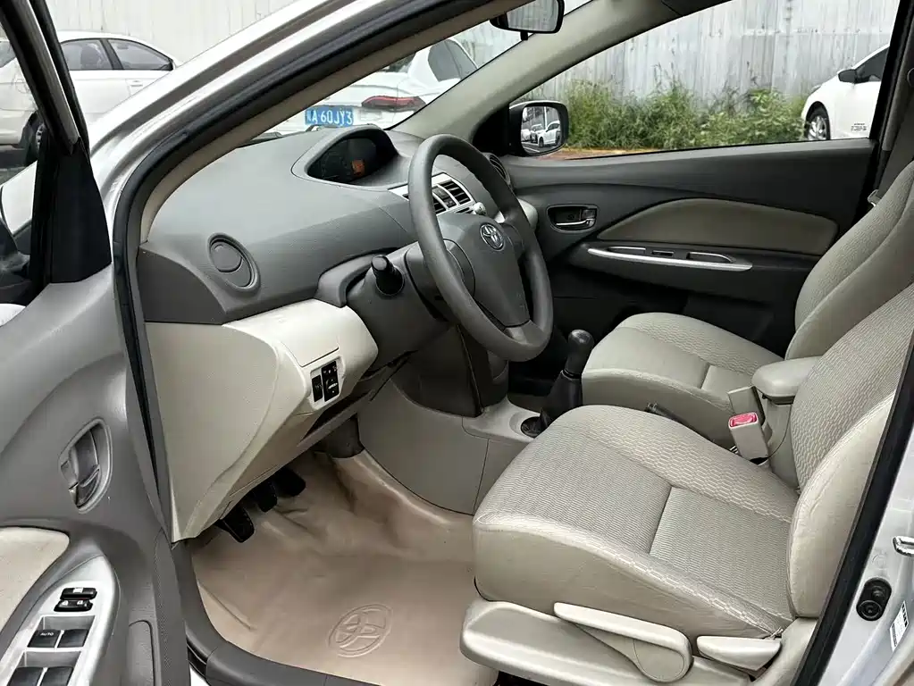 Toyota Vios — миниатюра 8
