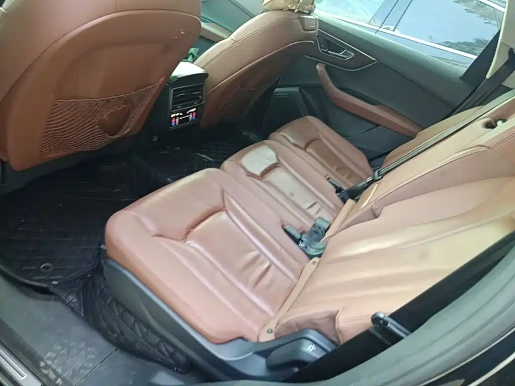 Audi Q7 — миниатюра 22
