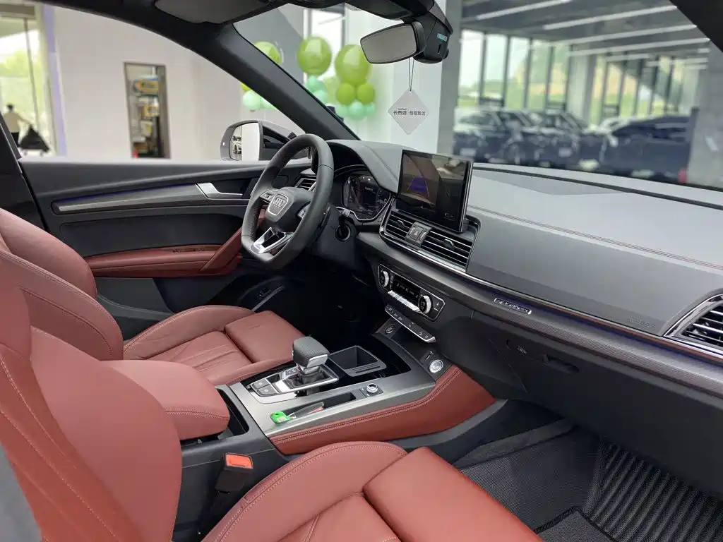 Audi Q5L — миниатюра 8