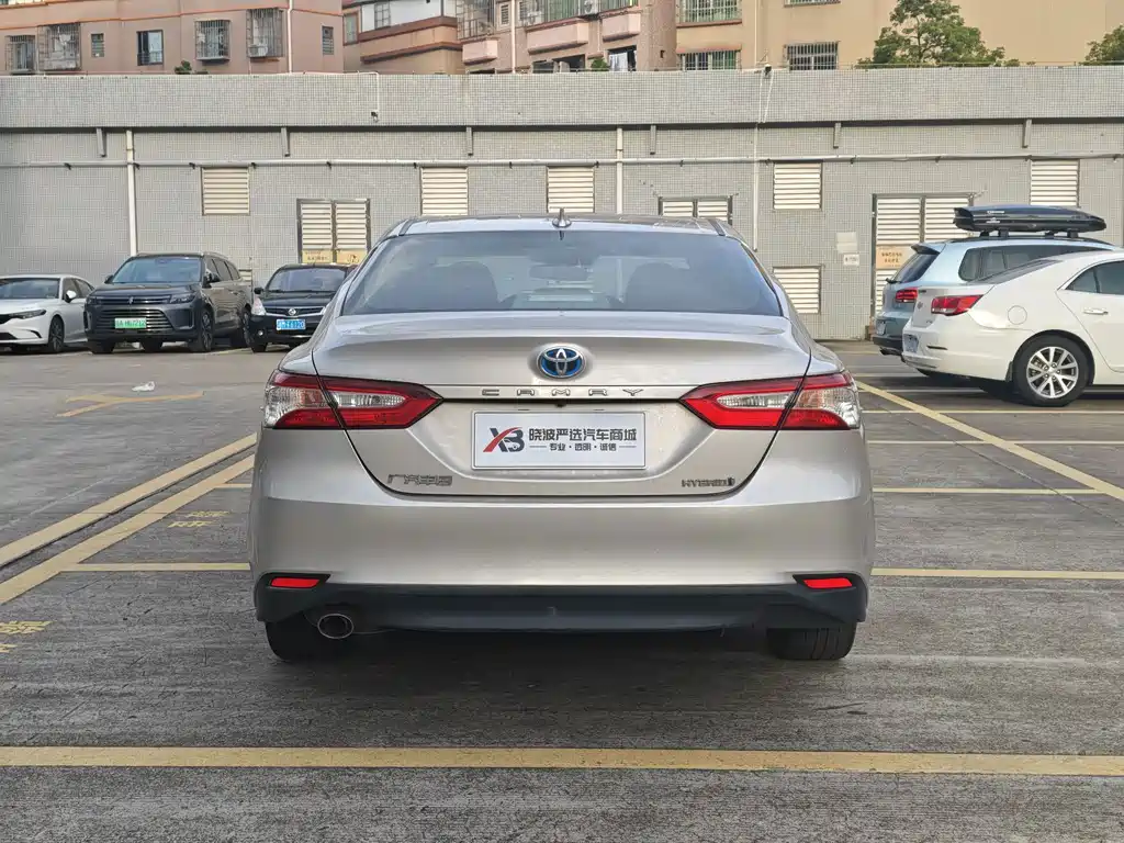 Toyota Camry — миниатюра 6