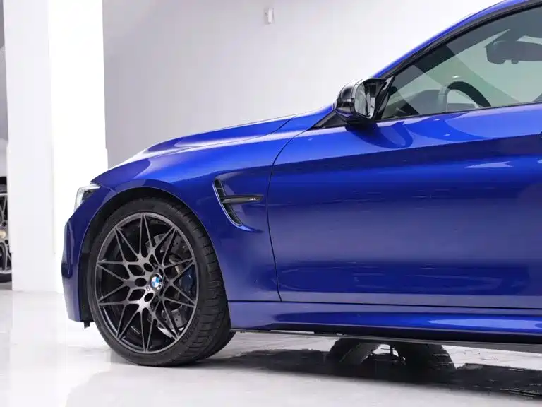 BMW M4 — миниатюра 8
