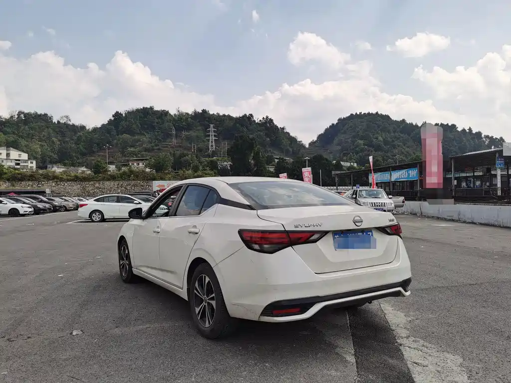 Nissan Sylphy — миниатюра 9