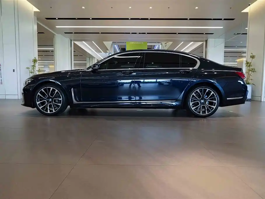 BMW 7 Series 7 2019 740Li Lead M Sport