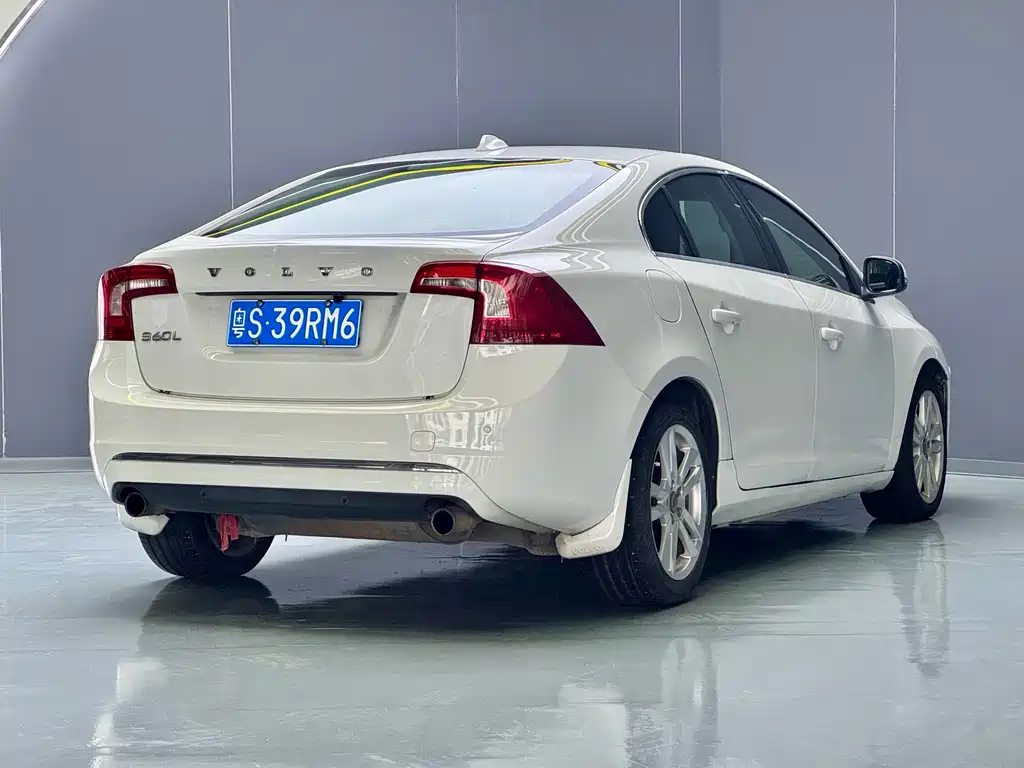 Volvo S60 — миниатюра 4