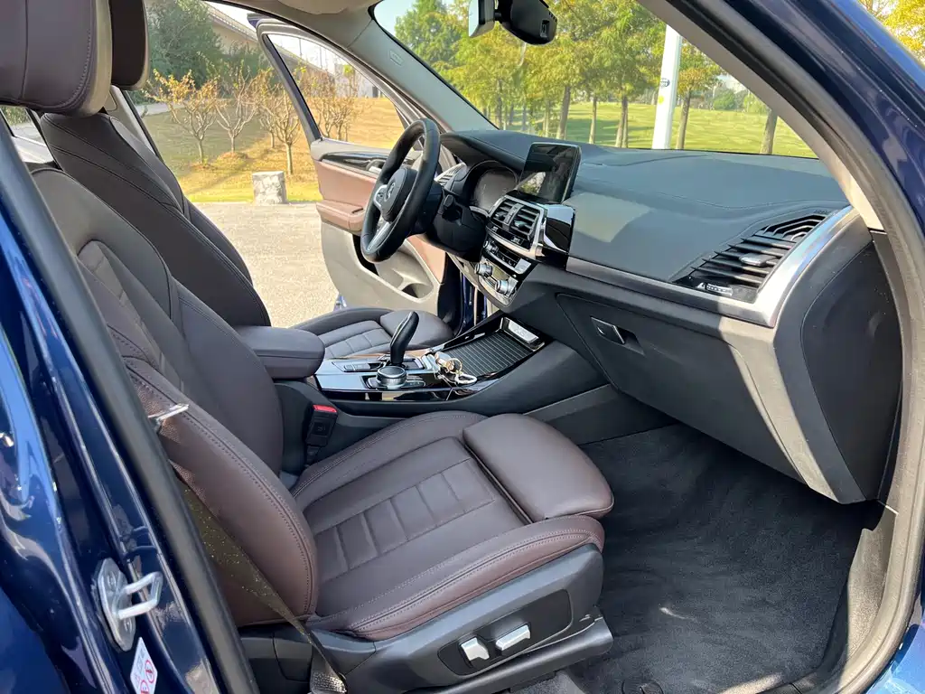 BMW X3 — миниатюра 13