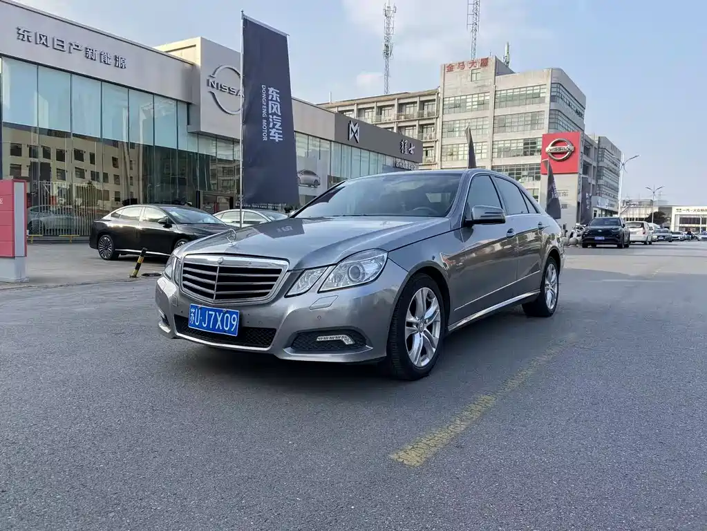 Mercedes-Benz E-Class 2010