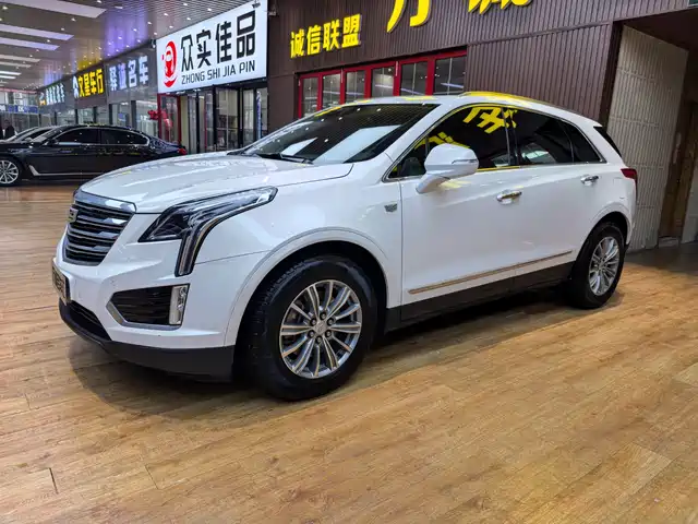 CADILLAC  XT5 2017