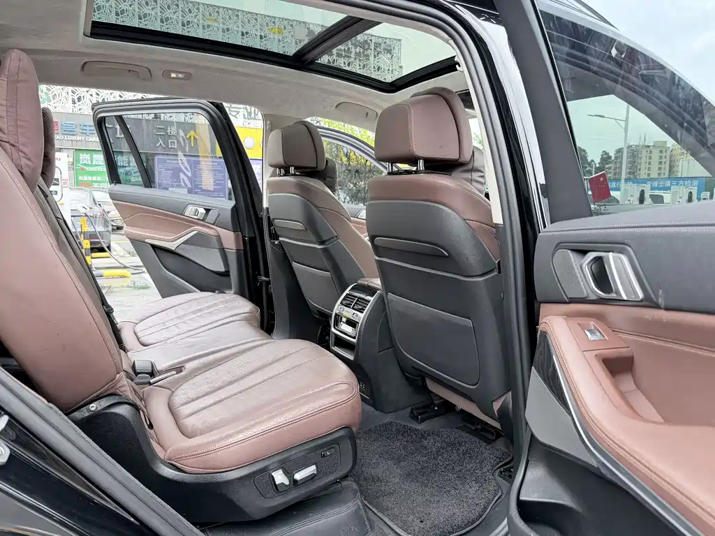 BMW X7 — миниатюра 8