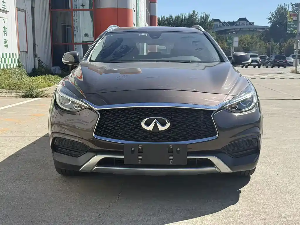 Infiniti QX30 — миниатюра 2