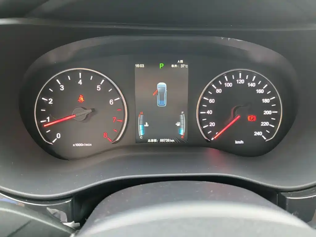 BYD MAX — миниатюра 12
