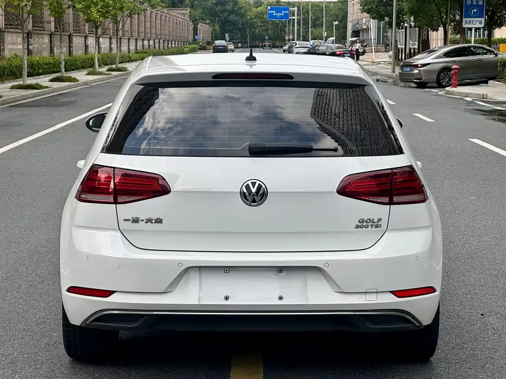 Volkswagen Golf — миниатюра 7