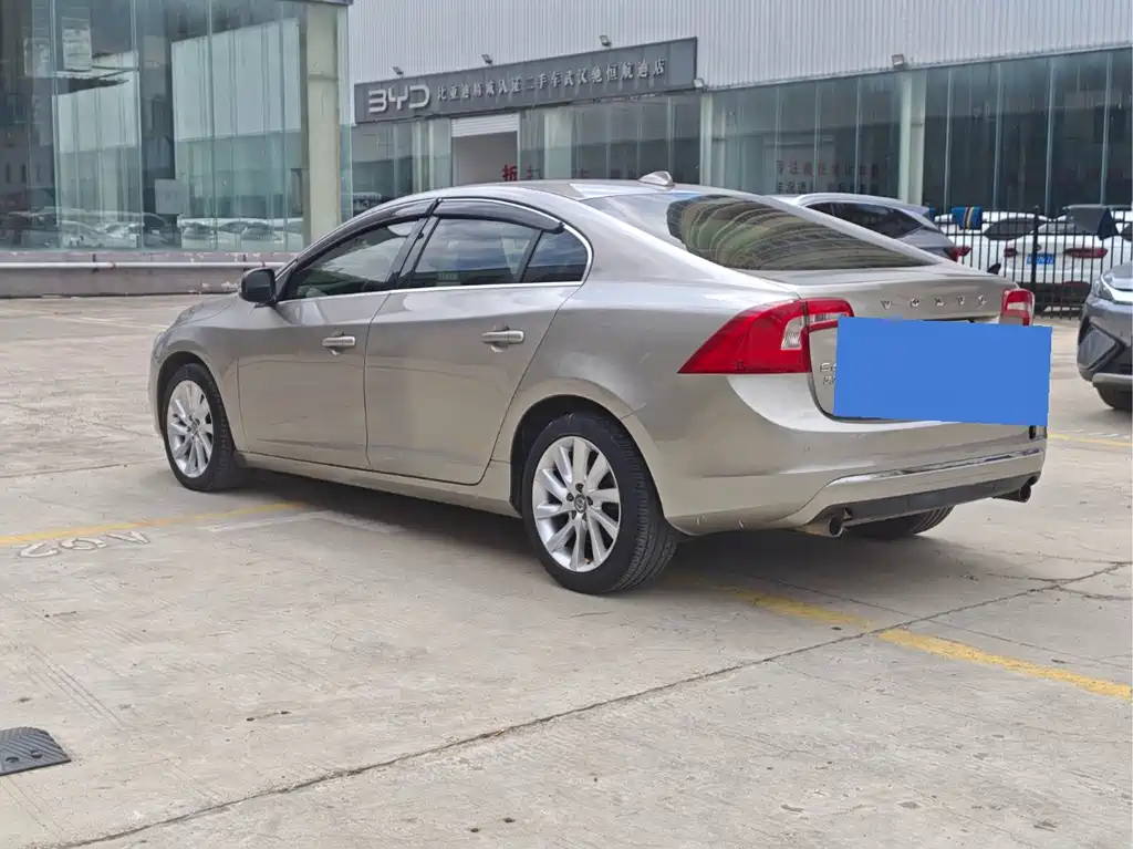 Volvo S60 — миниатюра 7