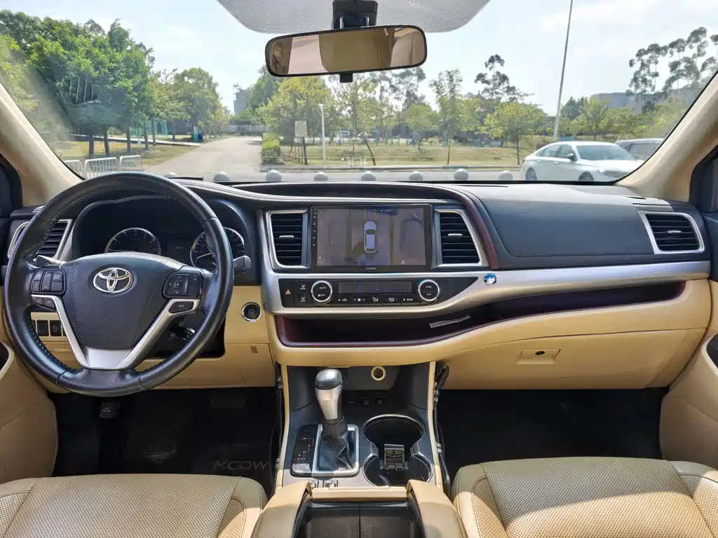 Toyota Highlander — миниатюра 4