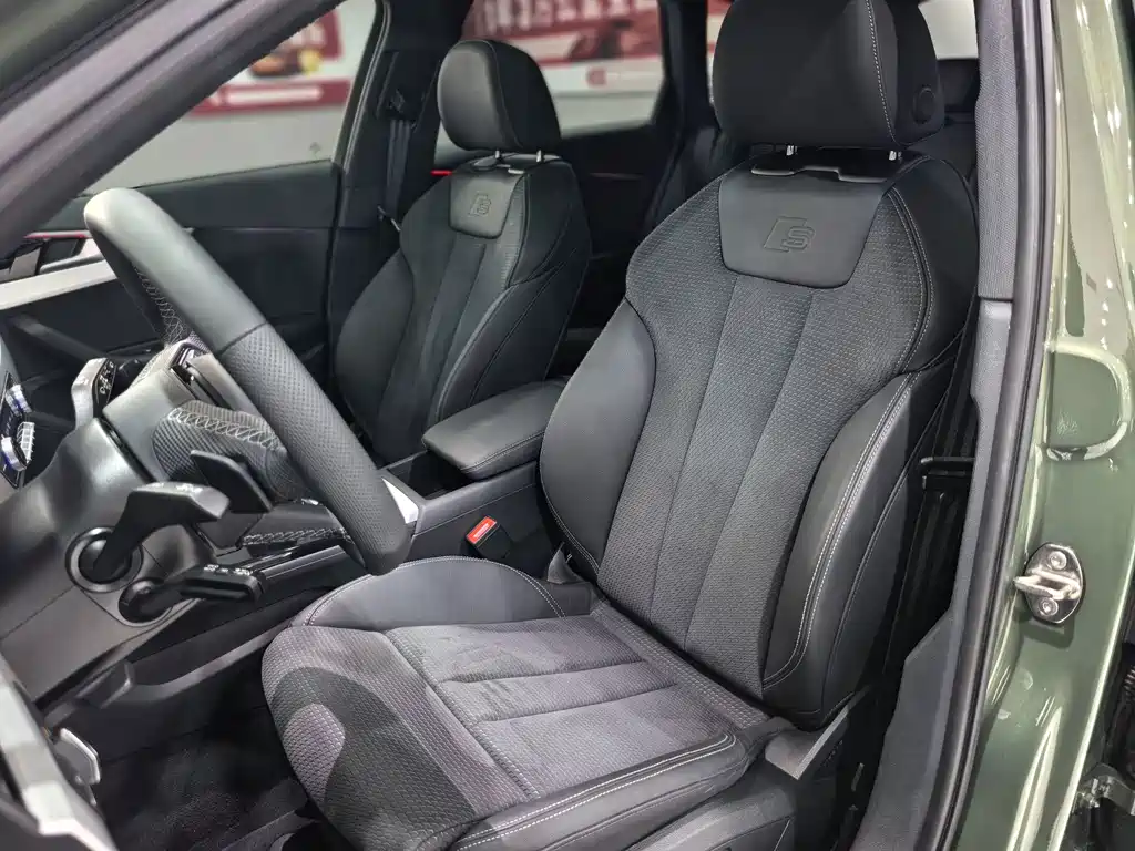 Audi A4 (Import) — миниатюра 12