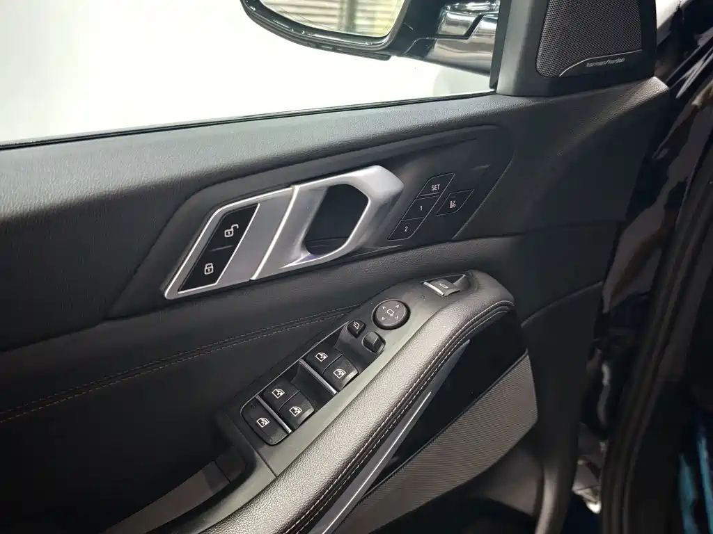 BMW X5 (Import) — миниатюра 5