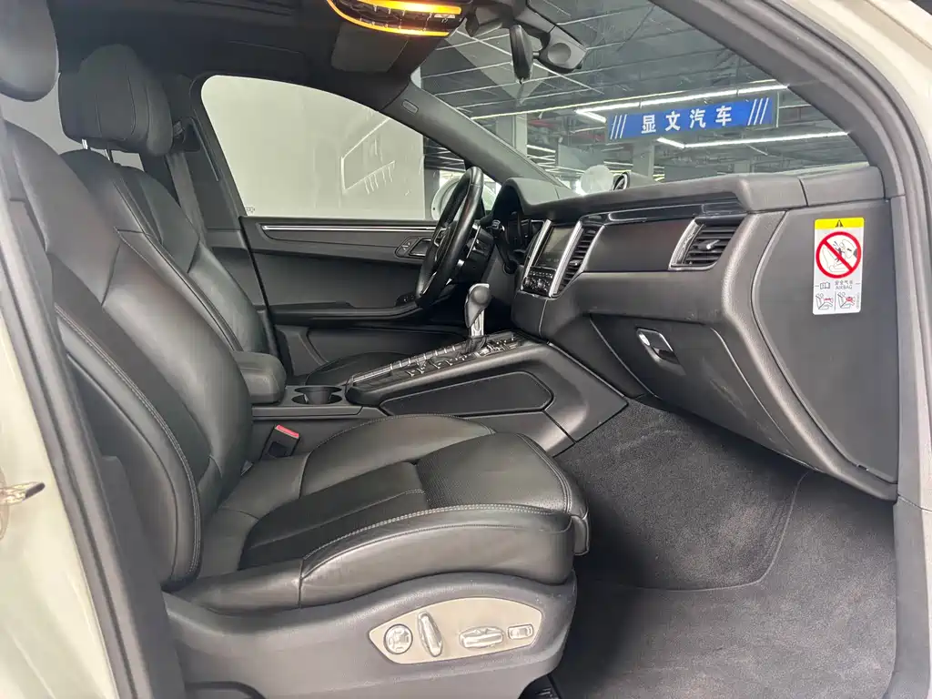 Porsche Macan — миниатюра 4