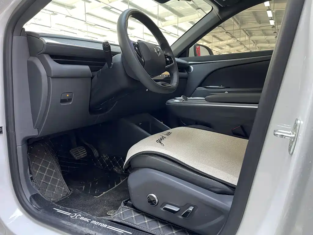 ARCFOX EXTREME FOX POLAR FOX ALPHA T5